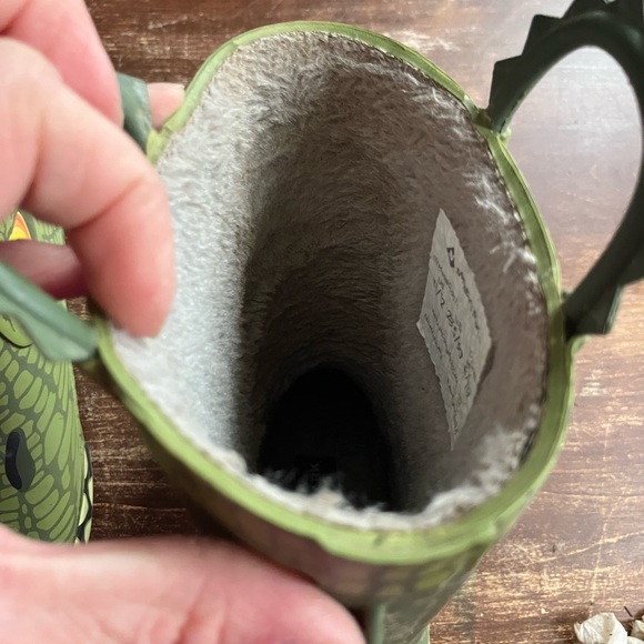 Crocodile-Themed Kids Rain Boots - Olive - Picture 5 of 6